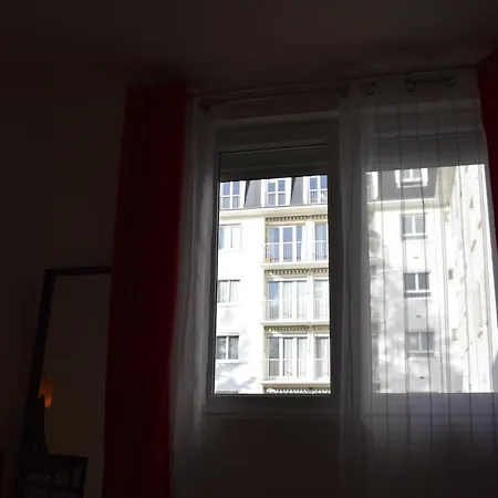Quiet Tiny Apartment Versailles Buitenkant foto