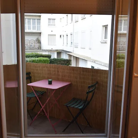 Quiet Tiny Apartment Versailles Buitenkant foto